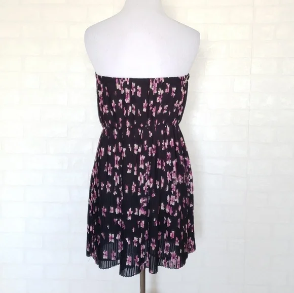Black/ Purple Floral Pleated Dress - Picture 3 of 8